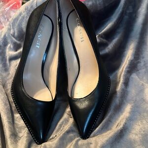 Coach 9 1/2 black Punps